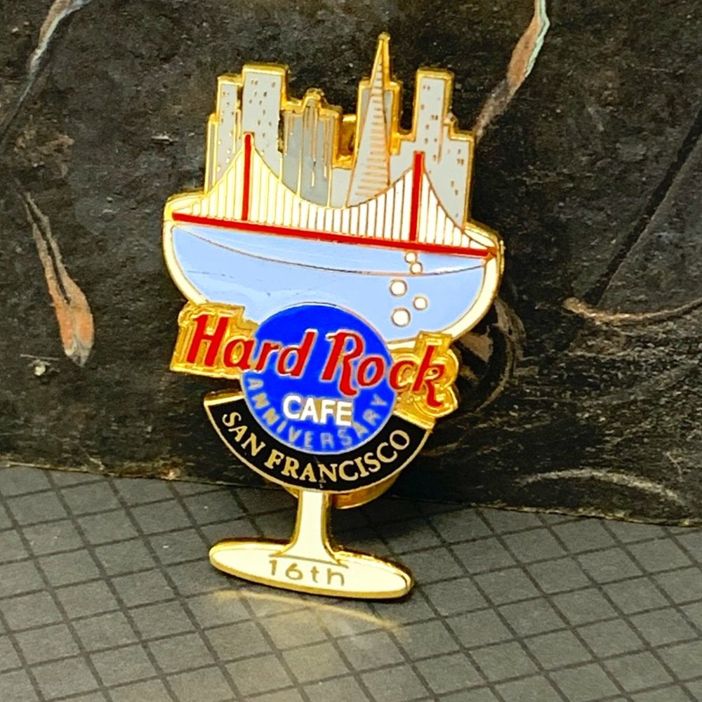 Hard Rock Cafe 1987 San Francisco Cityscape Bridge 16th Anniversary Pin